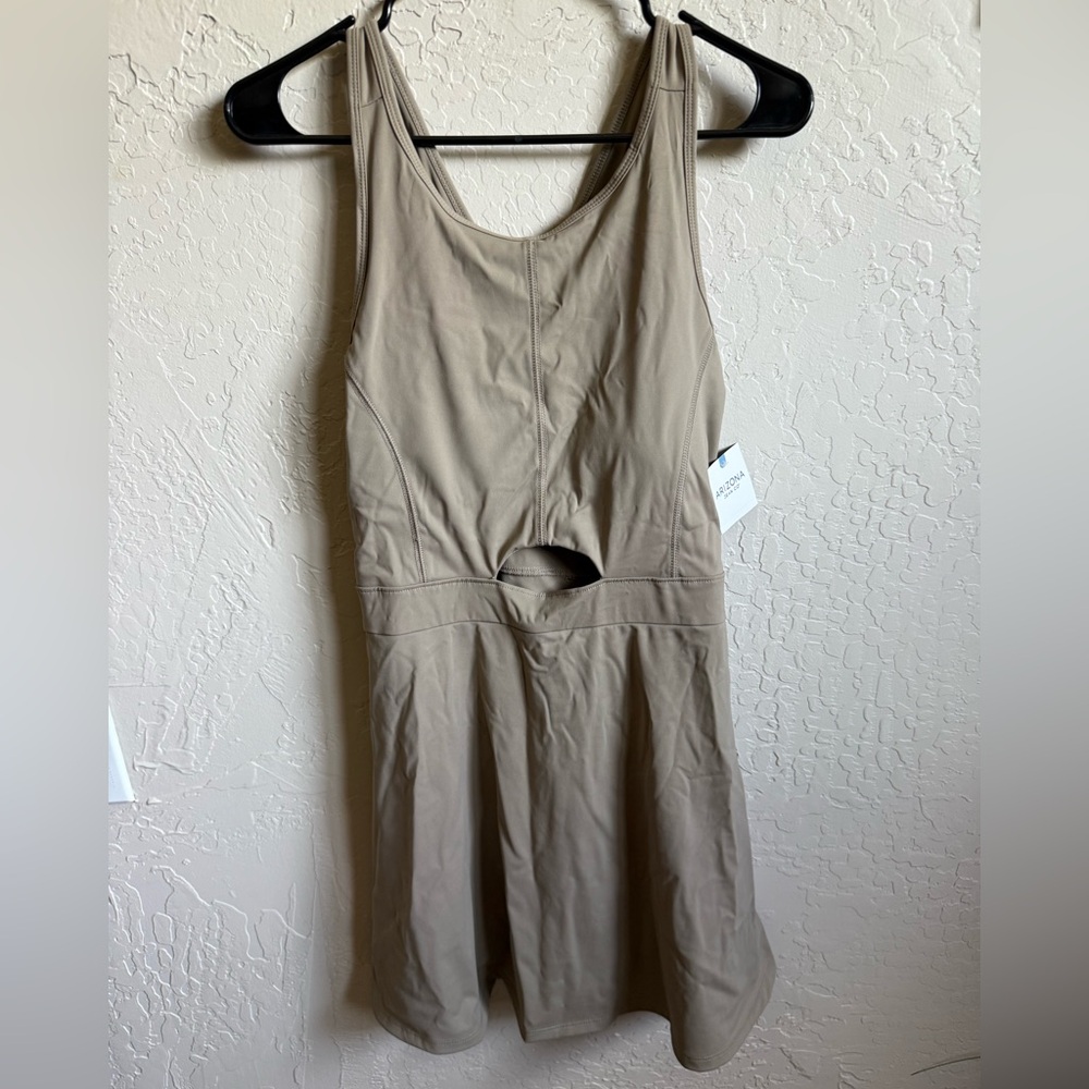Arizona athletic dress